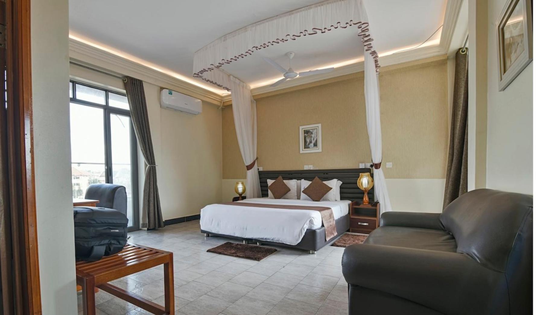 Hoima Buffalo Hotel & Business Hub Ltd エクステリア 写真