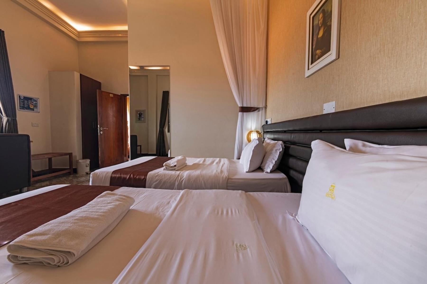 Hoima Buffalo Hotel & Business Hub Ltd エクステリア 写真