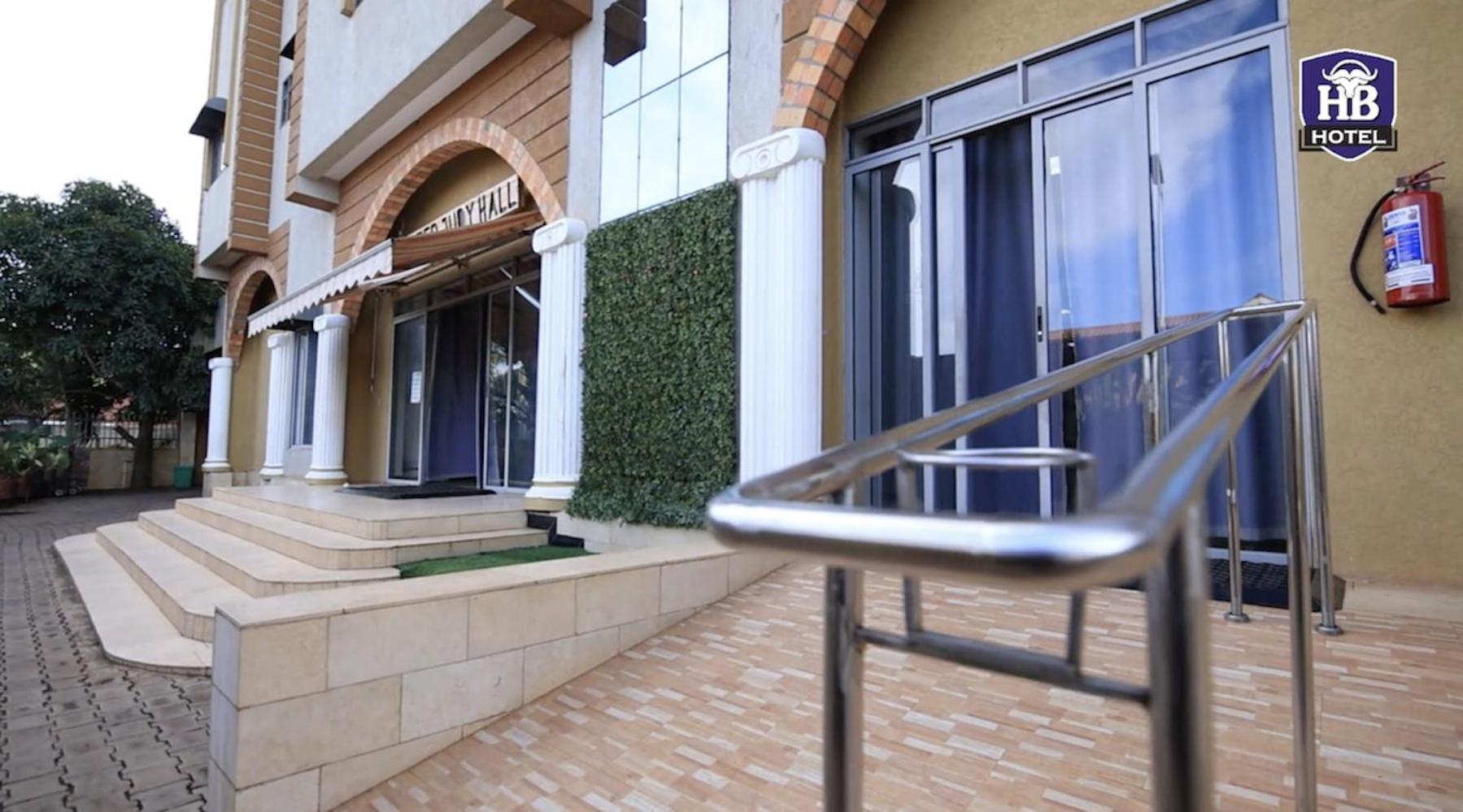 Hoima Buffalo Hotel & Business Hub Ltd エクステリア 写真