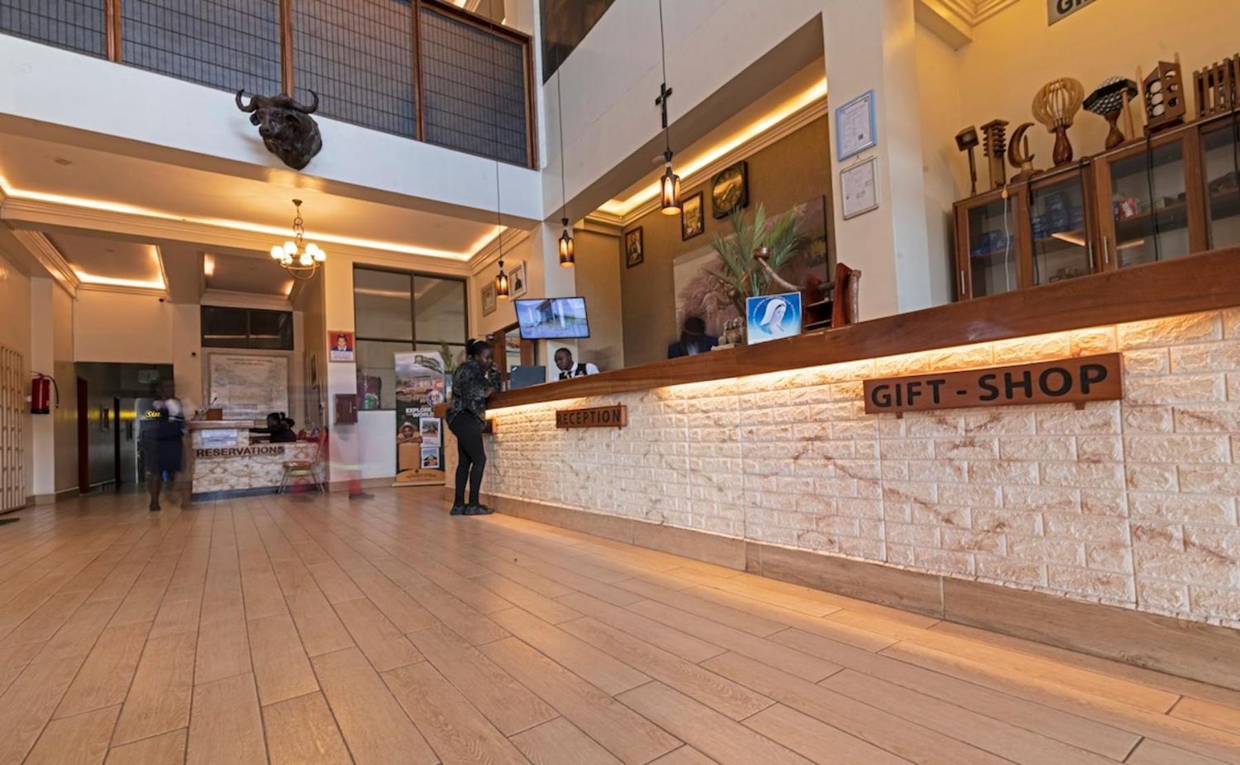 Hoima Buffalo Hotel & Business Hub Ltd エクステリア 写真
